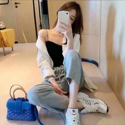 日进斗金，我的小吃店通异界